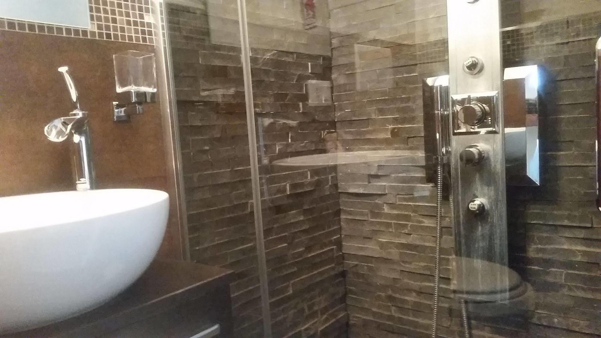 Hotel Esedra Relais Rzym Zewnętrze zdjęcie