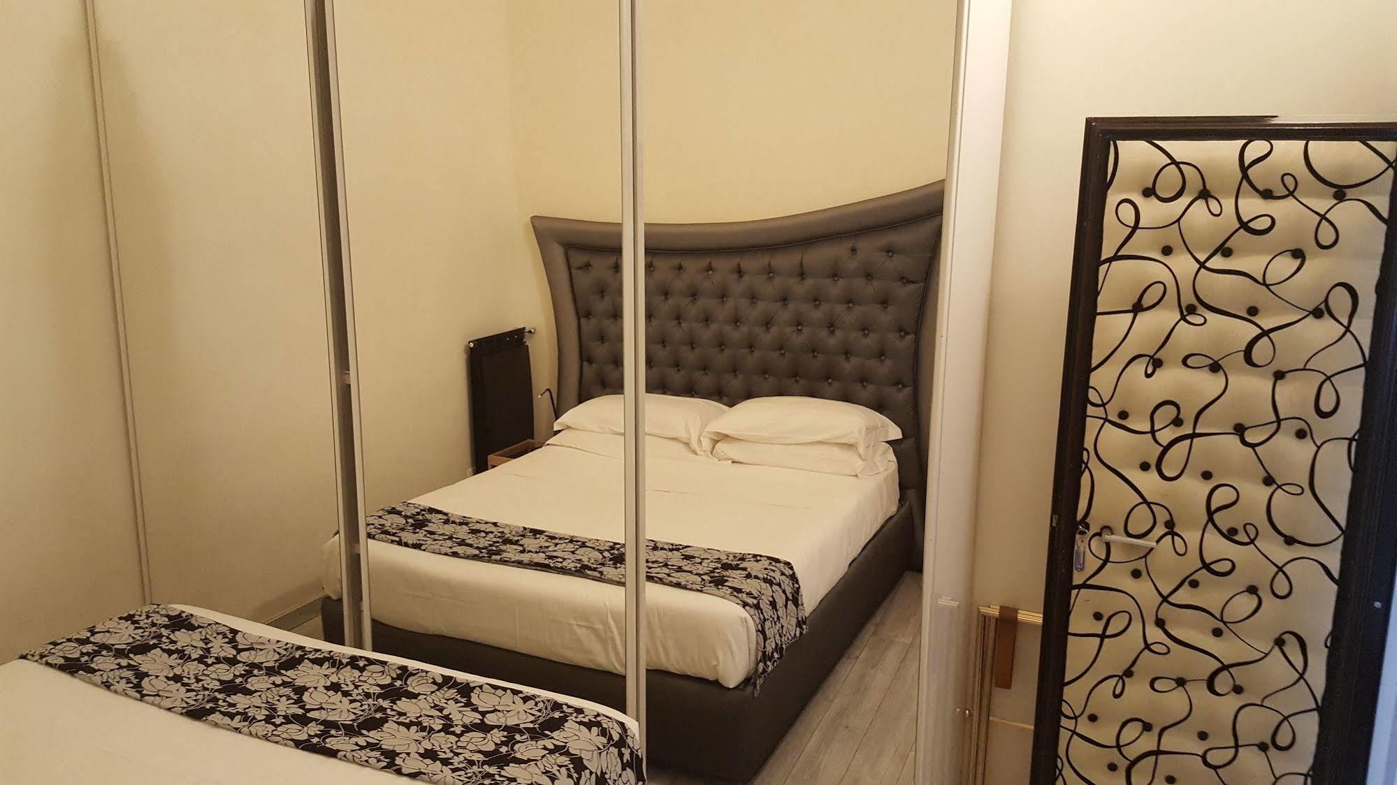 Hotel Esedra Relais Rzym Zewnętrze zdjęcie